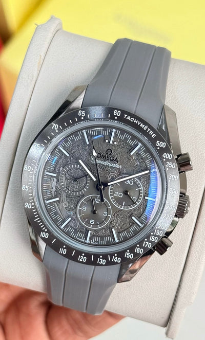 OME-GA SPEEDMASTER DARK SIDE OF THE MOON LINEUP “GREY SIDE OF THE MOON”