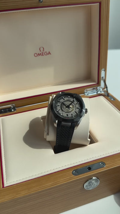 OMEGA Seamaster Aqua Terra 150M Worldtimer 43mm – Titanium, Grey Worldtimer Dial & Black Rubber Strap