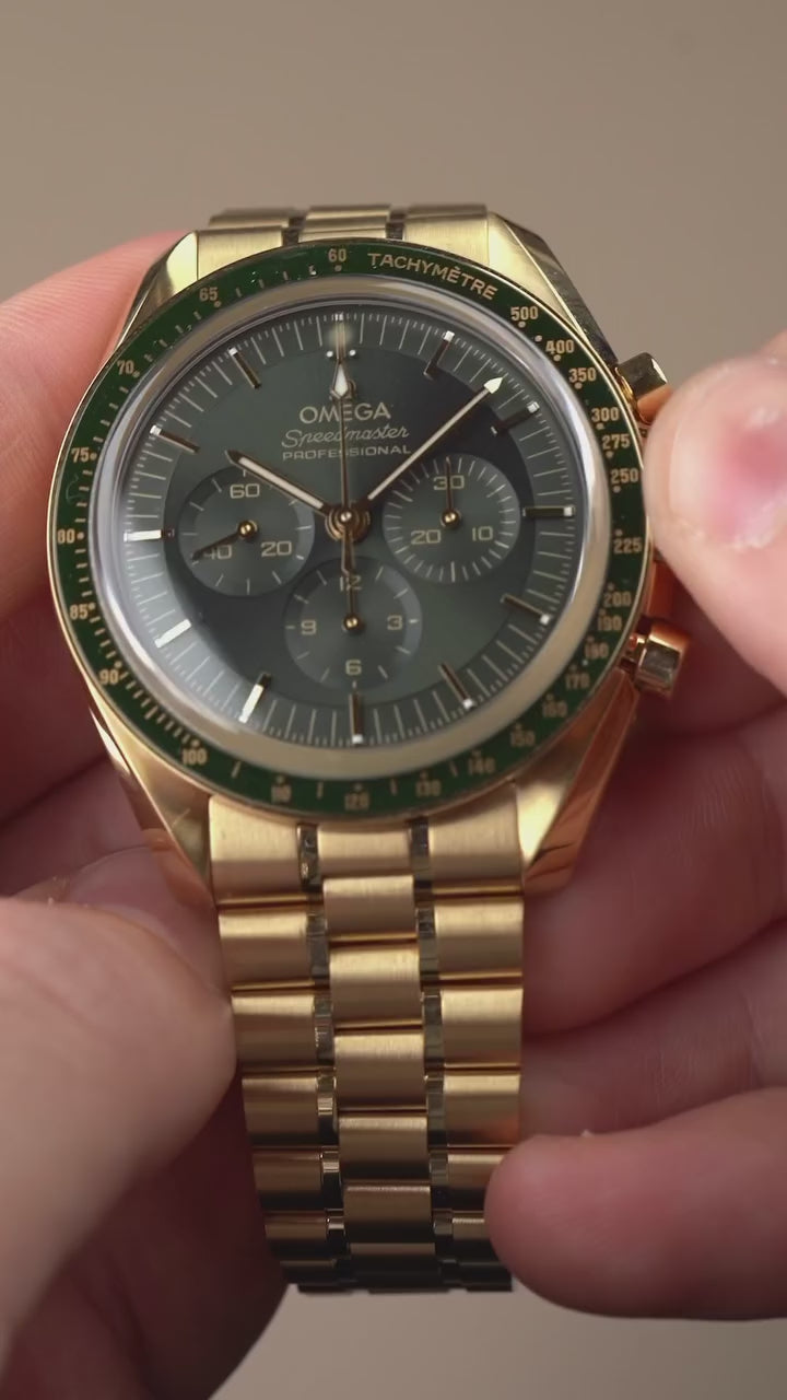 OMEGA Speedmaster Moonwatch Professional 42mm – 18K Moonshine™ Gold, Green Dial